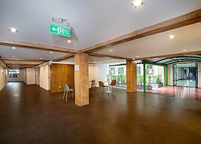 The Urban Oasis 3*